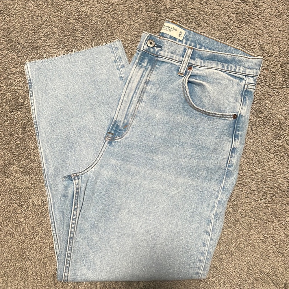 Abercrombie & Fitch The Ankle Straight Ultra High Rise Jeans